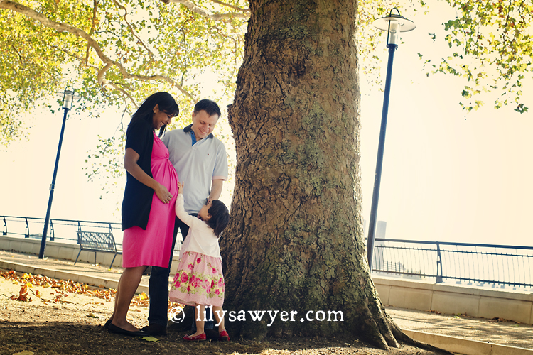 maternity family park tree