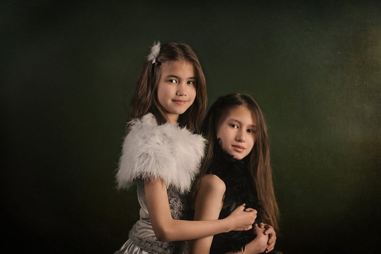 london-studio-portrait-photographer-children-soulful-moody-portraits-lily-sawyer-photo