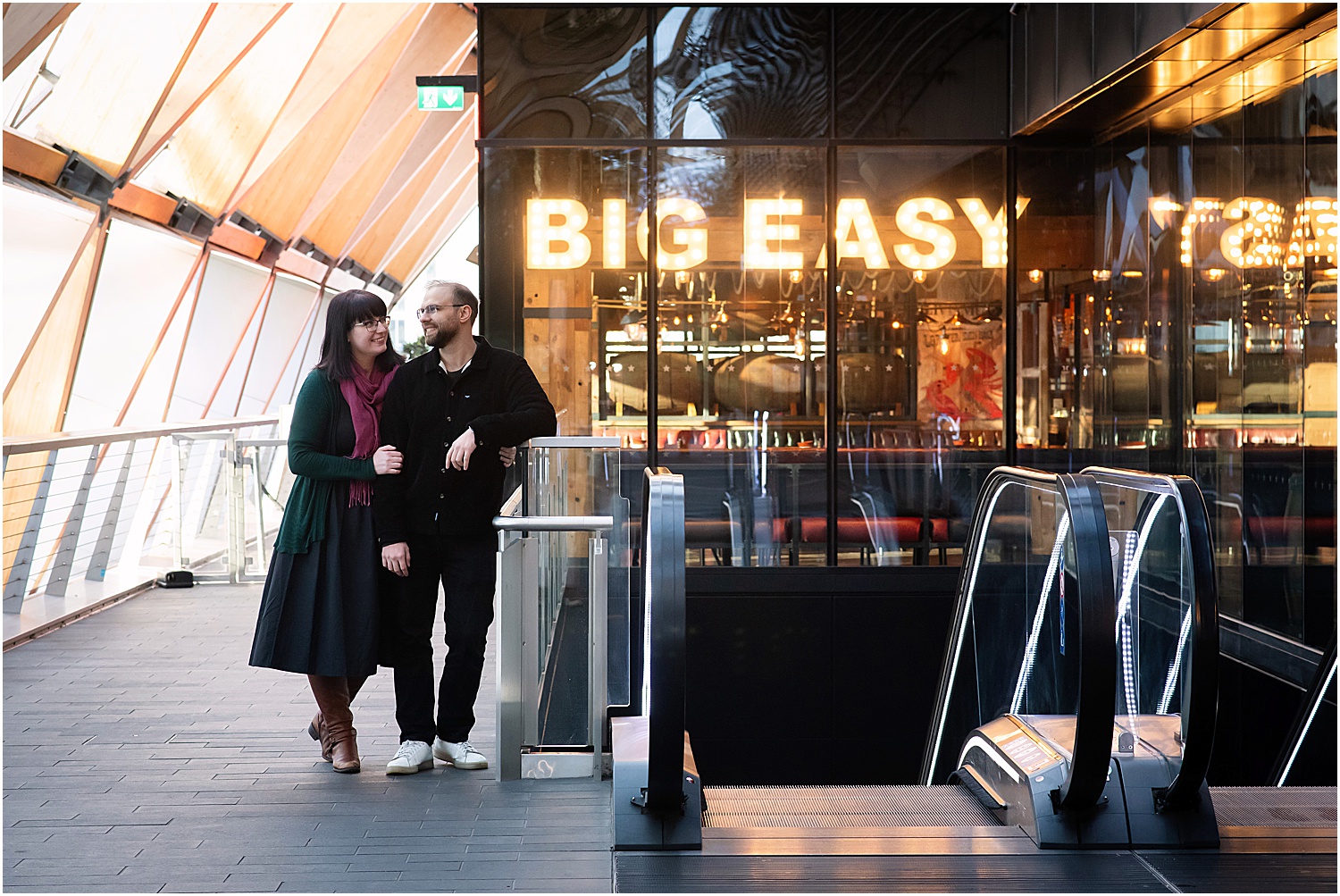 crossrail-place-engagement-session-canary-wharf-london-carl-naomi-lily-sawyer-photo