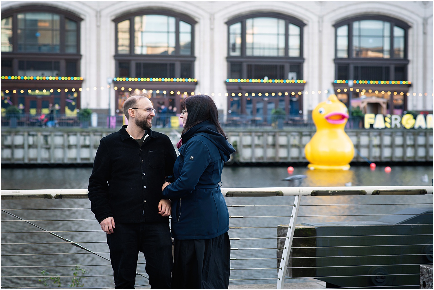 crossrail-place-engagement-session-canary-wharf-london-carl-naomi-lily-sawyer-photo